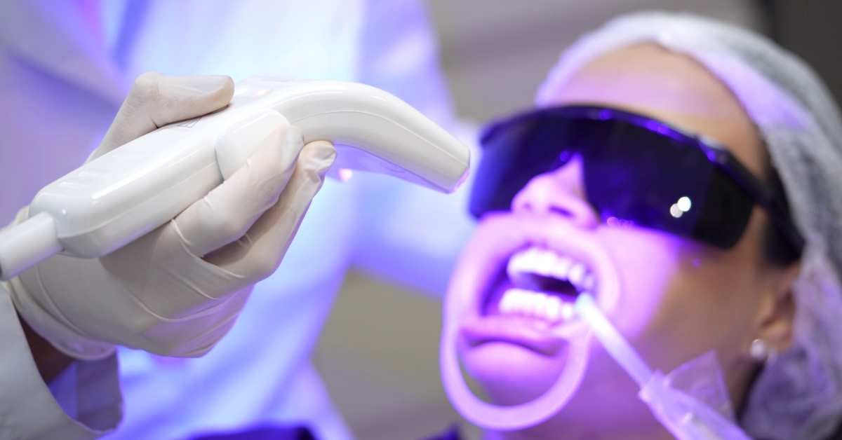 <a href="https://floriodontologia.com.br/clareamento-dental/">Clareamento Dental a Laser</a>