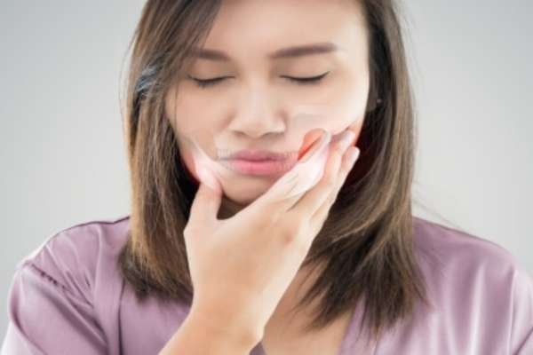 Cirurgião Bucomaxilofacial para tratamento da ATM