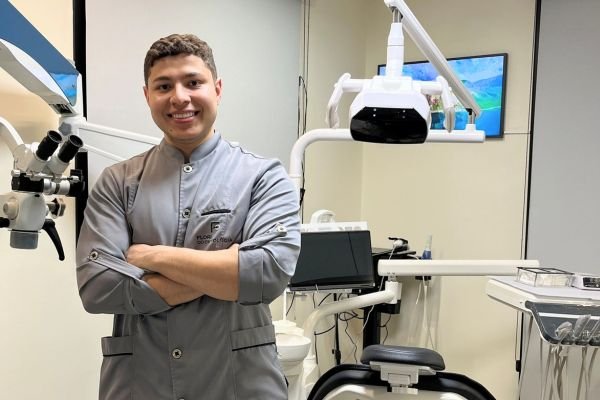 Endodontista Canal com Microscopia, Dentista Especialista em Canal que faz canal com Microscópio Especialista em Tratamento de Canal