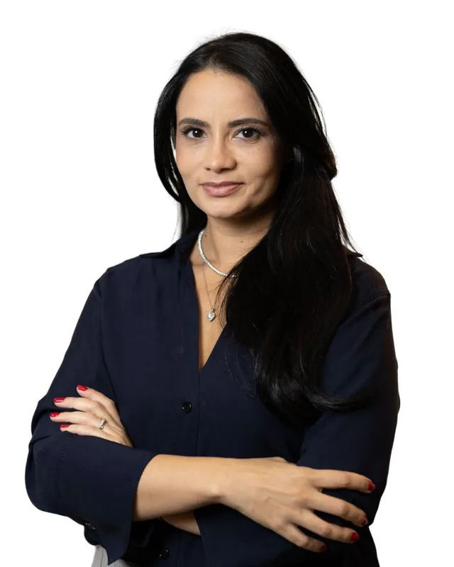 Dra. Juliana Flório — Ortodontista em Perdizes